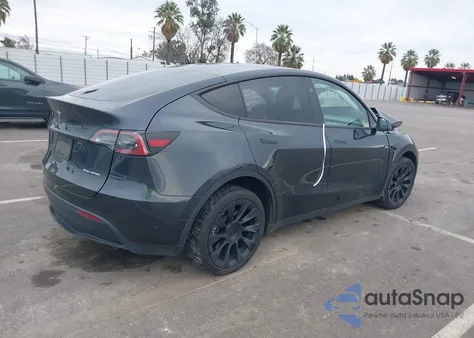 2024 Tesla Model Y Long Range Dual Motor All-Wheel Drive из США, поврежденный, VIN 7SAYGDEEXRF066860